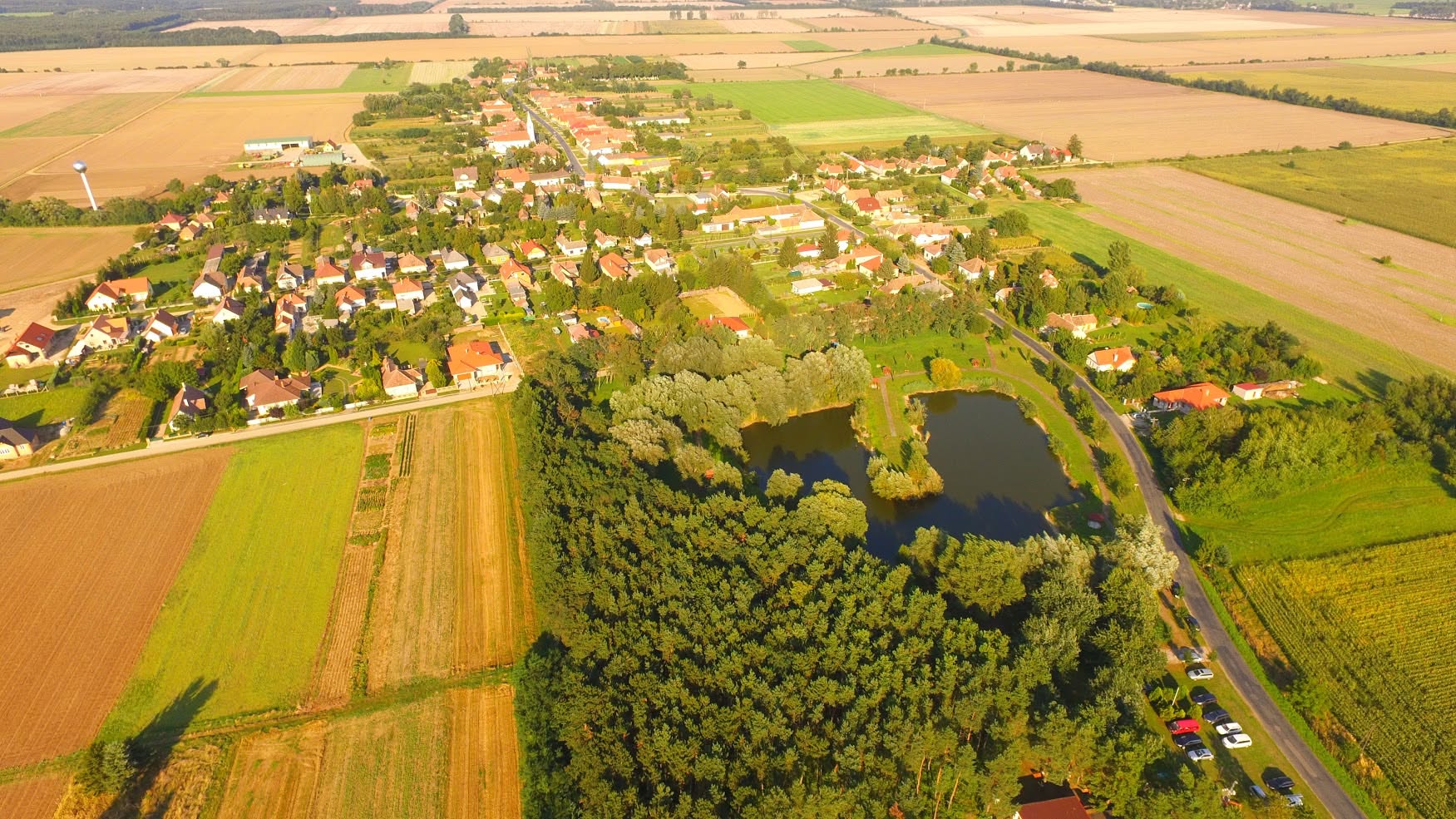 Und község
